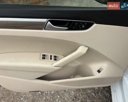 Белый Фольксваген Пассат, объемом двигателя 0 л и пробегом 247 тыс. км за 8300 $, фото 11 на Automoto.ua