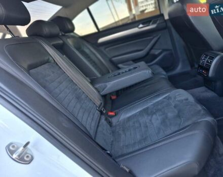 Белый Фольксваген Пассат, объемом двигателя 1.97 л и пробегом 307 тыс. км за 16999 $, фото 71 на Automoto.ua