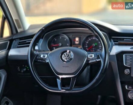 Белый Фольксваген Пассат, объемом двигателя 1.97 л и пробегом 307 тыс. км за 16999 $, фото 65 на Automoto.ua