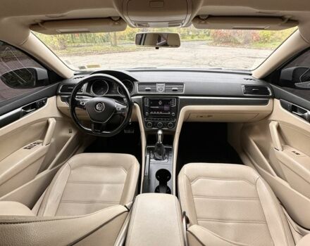 Белый Фольксваген Пассат, объемом двигателя 1.8 л и пробегом 260 тыс. км за 10000 $, фото 8 на Automoto.ua