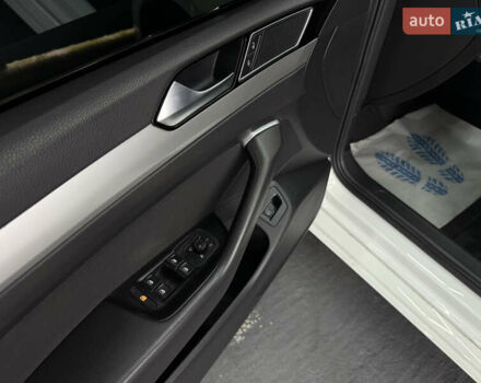 Белый Фольксваген Пассат, объемом двигателя 2 л и пробегом 230 тыс. км за 14900 $, фото 37 на Automoto.ua