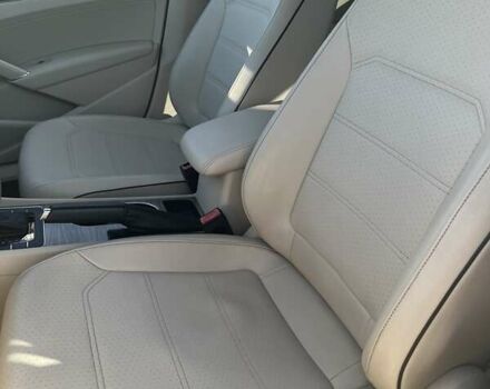 Білий Фольксваген Пассат, об'ємом двигуна 1.8 л та пробігом 118 тис. км за 13300 $, фото 12 на Automoto.ua