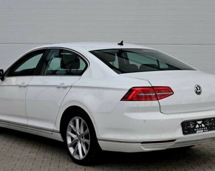 Белый Фольксваген Пассат, объемом двигателя 1.8 л и пробегом 200 тыс. км за 9800 $, фото 5 на Automoto.ua