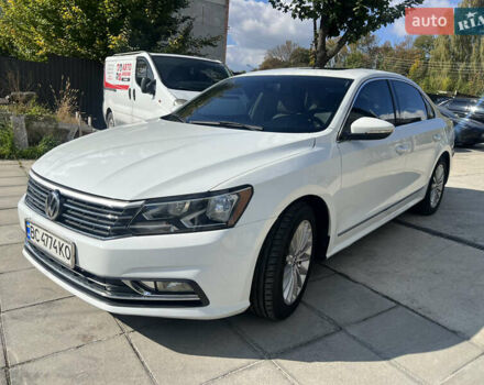 Белый Фольксваген Пассат, объемом двигателя 1.8 л и пробегом 199 тыс. км за 10700 $, фото 1 на Automoto.ua