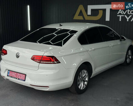 Белый Фольксваген Пассат, объемом двигателя 2 л и пробегом 230 тыс. км за 14900 $, фото 21 на Automoto.ua