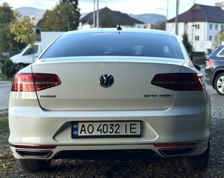 Белый Фольксваген Пассат, объемом двигателя 2 л и пробегом 241 тыс. км за 16800 $, фото 3 на Automoto.ua