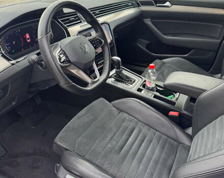 Белый Фольксваген Пассат, объемом двигателя 1.97 л и пробегом 195 тыс. км за 15500 $, фото 2 на Automoto.ua