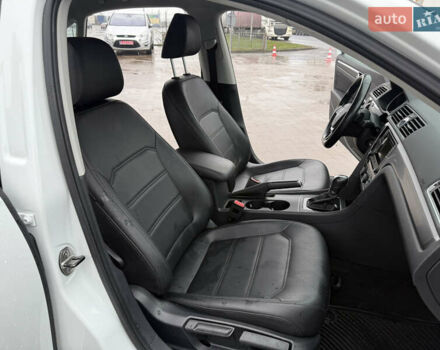 Белый Фольксваген Пассат, объемом двигателя 1.8 л и пробегом 147 тыс. км за 12399 $, фото 25 на Automoto.ua