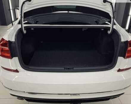 Белый Фольксваген Пассат, объемом двигателя 2 л и пробегом 2 тыс. км за 14500 $, фото 4 на Automoto.ua