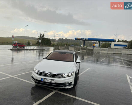 Белый Фольксваген Пассат, объемом двигателя 1.97 л и пробегом 206 тыс. км за 25000 $, фото 4 на Automoto.ua