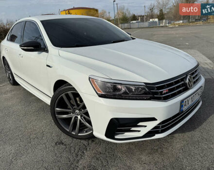 Белый Фольксваген Пассат, объемом двигателя 1.8 л и пробегом 157 тыс. км за 13200 $, фото 4 на Automoto.ua