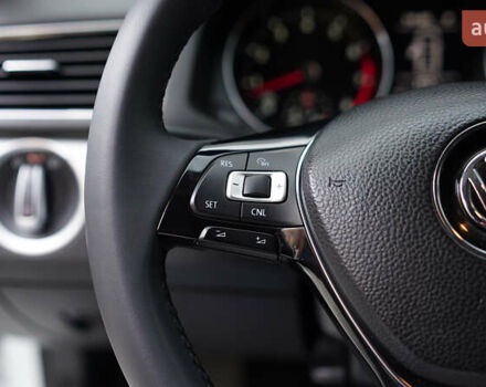 Білий Фольксваген Пассат, об'ємом двигуна 1.8 л та пробігом 204 тис. км за 12000 $, фото 12 на Automoto.ua