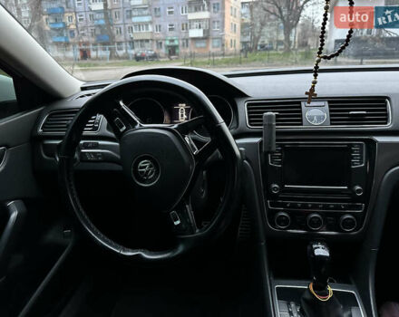 Белый Фольксваген Пассат, объемом двигателя 1.8 л и пробегом 139 тыс. км за 13500 $, фото 6 на Automoto.ua