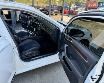 Білий Фольксваген Пассат, об'ємом двигуна 1.97 л та пробігом 174 тис. км за 21500 $, фото 42 на Automoto.ua