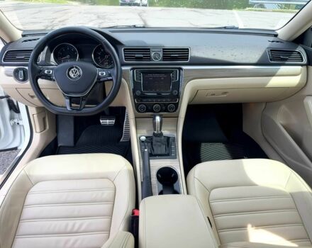 Белый Фольксваген Пассат, объемом двигателя 1.8 л и пробегом 76 тыс. км за 7500 $, фото 9 на Automoto.ua