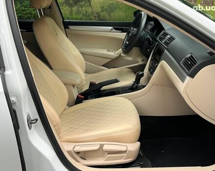 Білий Фольксваген Пассат, об'ємом двигуна 1.8 л та пробігом 162 тис. км за 12940 $, фото 26 на Automoto.ua