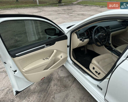 Белый Фольксваген Пассат, объемом двигателя 1.8 л и пробегом 193 тыс. км за 11500 $, фото 18 на Automoto.ua