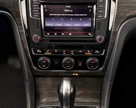 Белый Фольксваген Пассат, объемом двигателя 1.8 л и пробегом 165 тыс. км за 12299 $, фото 25 на Automoto.ua