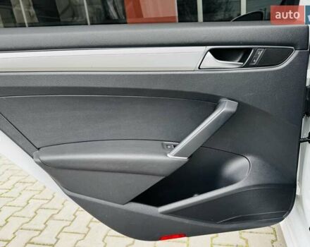 Белый Фольксваген Пассат, объемом двигателя 1.8 л и пробегом 205 тыс. км за 9100 $, фото 32 на Automoto.ua