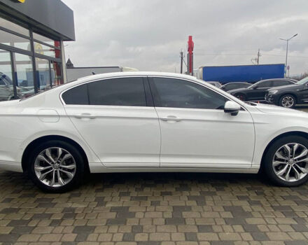 Белый Фольксваген Пассат, объемом двигателя 2 л и пробегом 244 тыс. км за 17800 $, фото 7 на Automoto.ua