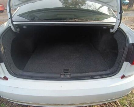 Белый Фольксваген Пассат, объемом двигателя 1.78 л и пробегом 175 тыс. км за 11800 $, фото 14 на Automoto.ua