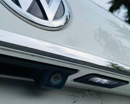 Білий Фольксваген Пассат, об'ємом двигуна 1.8 л та пробігом 90 тис. км за 10000 $, фото 10 на Automoto.ua