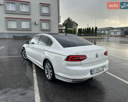Белый Фольксваген Пассат, объемом двигателя 1.97 л и пробегом 206 тыс. км за 25000 $, фото 12 на Automoto.ua