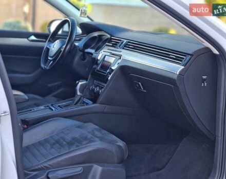 Белый Фольксваген Пассат, объемом двигателя 1.97 л и пробегом 307 тыс. км за 16999 $, фото 55 на Automoto.ua