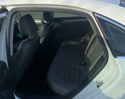 Білий Фольксваген Пассат, об'ємом двигуна 1.8 л та пробігом 240 тис. км за 10200 $, фото 7 на Automoto.ua