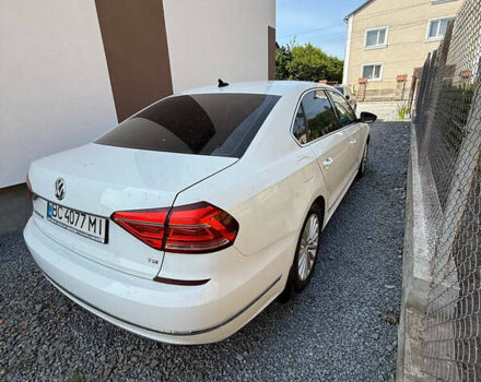 Білий Фольксваген Пассат, об'ємом двигуна 1.8 л та пробігом 233 тис. км за 12500 $, фото 3 на Automoto.ua