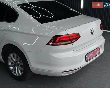 Белый Фольксваген Пассат, объемом двигателя 2 л и пробегом 230 тыс. км за 14900 $, фото 24 на Automoto.ua