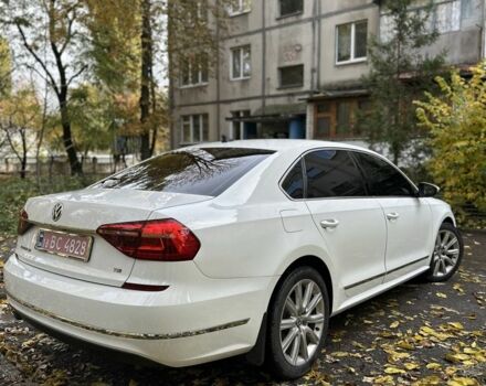 Белый Фольксваген Пассат, объемом двигателя 1.8 л и пробегом 260 тыс. км за 10000 $, фото 5 на Automoto.ua