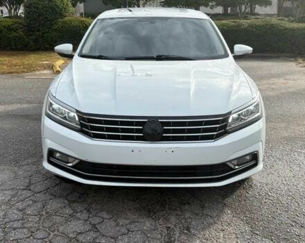 Белый Фольксваген Пассат, объемом двигателя 1.8 л и пробегом 71 тыс. км за 2600 $, фото 1 на Automoto.ua