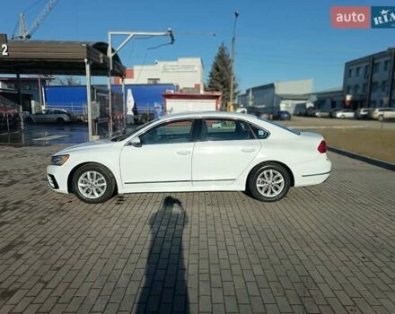 Білий Фольксваген Пассат, об'ємом двигуна 1.8 л та пробігом 234 тис. км за 10200 $, фото 4 на Automoto.ua