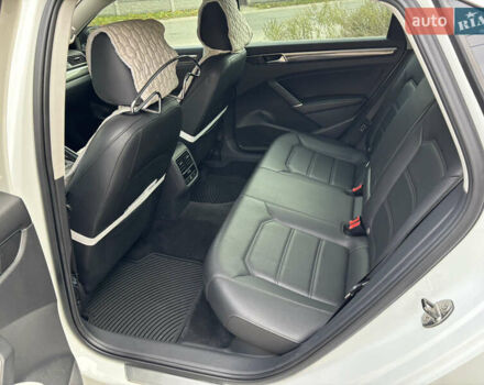 Белый Фольксваген Пассат, объемом двигателя 1.8 л и пробегом 174 тыс. км за 17300 $, фото 8 на Automoto.ua