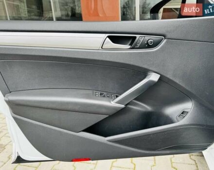 Белый Фольксваген Пассат, объемом двигателя 1.8 л и пробегом 205 тыс. км за 9100 $, фото 14 на Automoto.ua