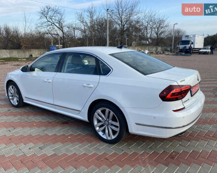 Белый Фольксваген Пассат, объемом двигателя 1.8 л и пробегом 171 тыс. км за 15100 $, фото 8 на Automoto.ua