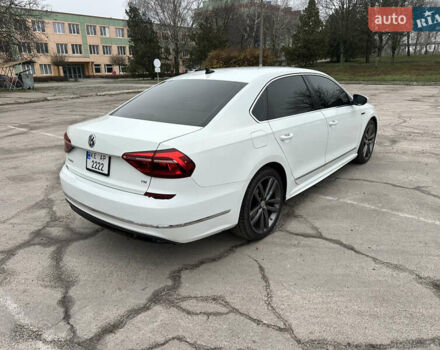 Белый Фольксваген Пассат, объемом двигателя 1.8 л и пробегом 193 тыс. км за 11500 $, фото 12 на Automoto.ua