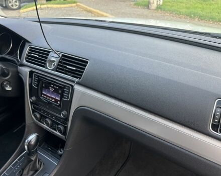 Белый Фольксваген Пассат, объемом двигателя 1.8 л и пробегом 107 тыс. км за 286 $, фото 18 на Automoto.ua