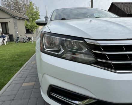 Белый Фольксваген Пассат, объемом двигателя 1.8 л и пробегом 217 тыс. км за 10500 $, фото 3 на Automoto.ua