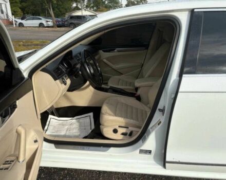 Білий Фольксваген Пассат, об'ємом двигуна 1.8 л та пробігом 77 тис. км за 2600 $, фото 8 на Automoto.ua