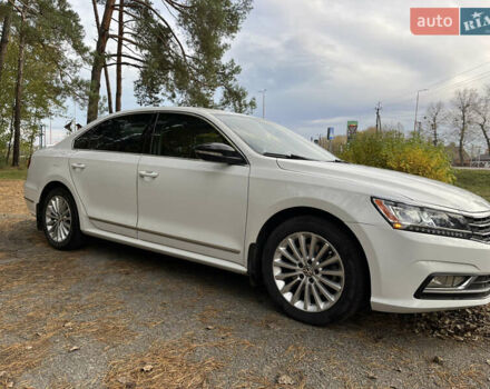 Фольксваген Пассат 2016 в Киеве на Automoto.ua Белый Фольксваген Пассат, объемом двигателя 1.8 л и пробегом 160 тыс. км за 11000 $, фото 2 на Automoto.ua