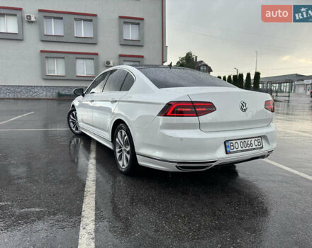 Белый Фольксваген Пассат, объемом двигателя 1.97 л и пробегом 206 тыс. км за 25000 $, фото 11 на Automoto.ua