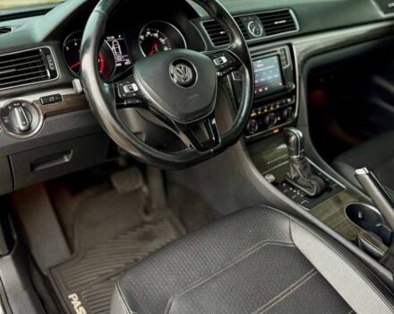 Белый Фольксваген Пассат, объемом двигателя 1.8 л и пробегом 165 тыс. км за 12199 $, фото 7 на Automoto.ua