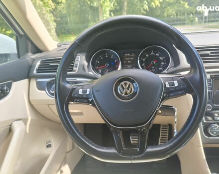 Белый Фольксваген Пассат, объемом двигателя 1.8 л и пробегом 80 тыс. км за 12000 $, фото 16 на Automoto.ua