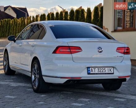 Белый Фольксваген Пассат, объемом двигателя 1.97 л и пробегом 307 тыс. км за 16999 $, фото 4 на Automoto.ua