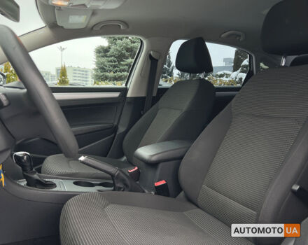 Белый Фольксваген Пассат, объемом двигателя 1.8 л и пробегом 118 тыс. км за 13700 $, фото 11 на Automoto.ua