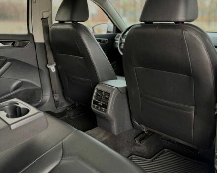 Белый Фольксваген Пассат, объемом двигателя 1.8 л и пробегом 165 тыс. км за 12199 $, фото 23 на Automoto.ua