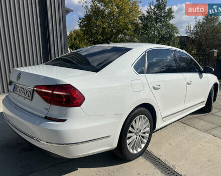 Белый Фольксваген Пассат, объемом двигателя 1.8 л и пробегом 199 тыс. км за 10700 $, фото 5 на Automoto.ua