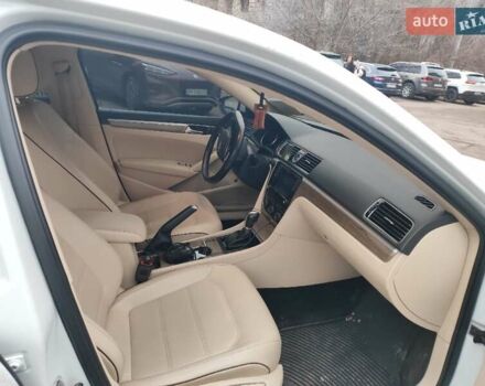 Белый Фольксваген Пассат, объемом двигателя 1.8 л и пробегом 182 тыс. км за 13500 $, фото 15 на Automoto.ua